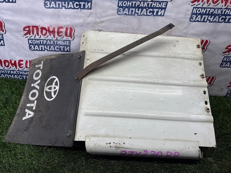 Брызговик TOYOTA DYNA RZY230 1RZ-E задний правый (б/у)