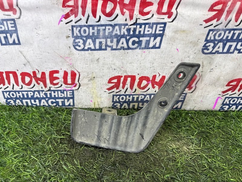 Подкрылок NISSAN NOTE E12 HR12DE задний правый (б/у)