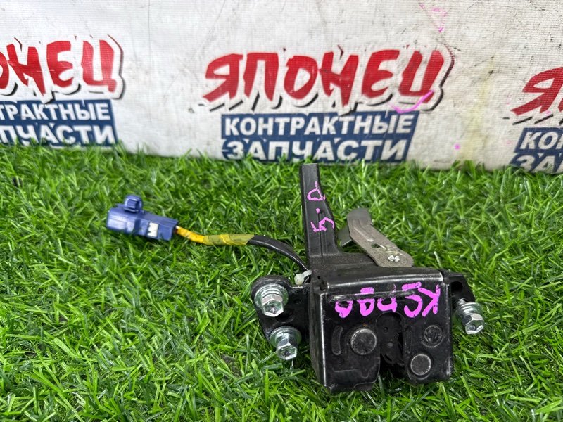 Замок багажника TOYOTA VITZ KSP90 1KR-FE (б/у)