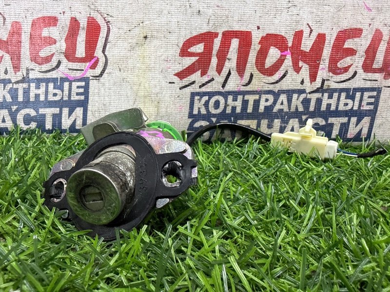Личинка замка багажника TOYOTA CROWN GRS183 3GR-FSE (б/у)