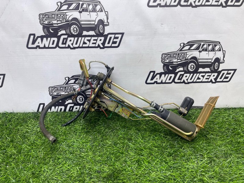 Топливный насос TOYOTA LAND CRUISER FZJ80 1FZ-FE (б/у)
