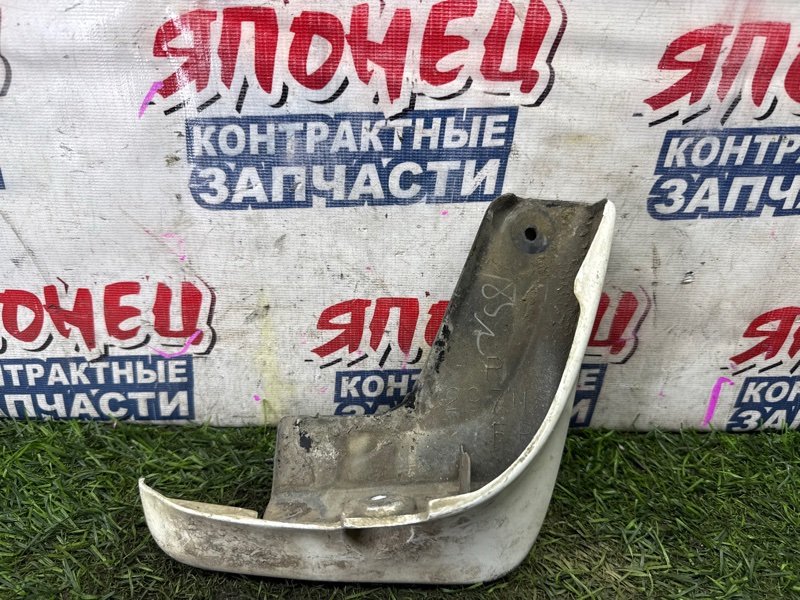 Брызговик TOYOTA ALLION NZT240 1NZ-FE передний правый (б/у)