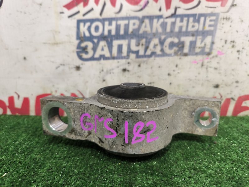 Сайлентблок рычага TOYOTA CROWN GRS182 3GR-FSE передний (б/у)