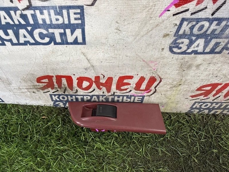 Кнопка стеклоподъемника TOYOTA HILUX SURF KZN130 1KZ-TE задняя правая (б/у)