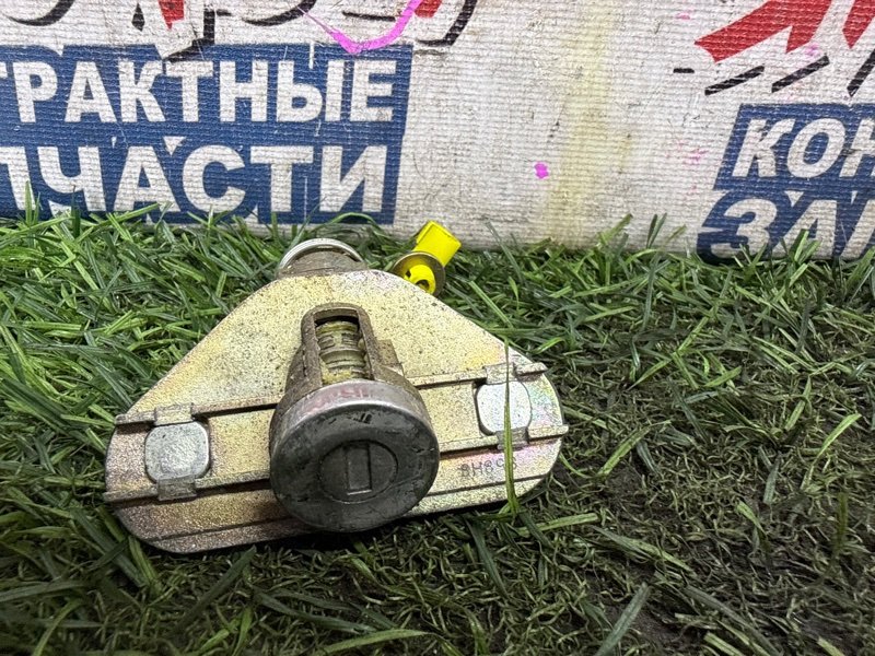 Личинка замка багажника MITSUBISHI DIAMANTE F34A 6G72 (б/у)