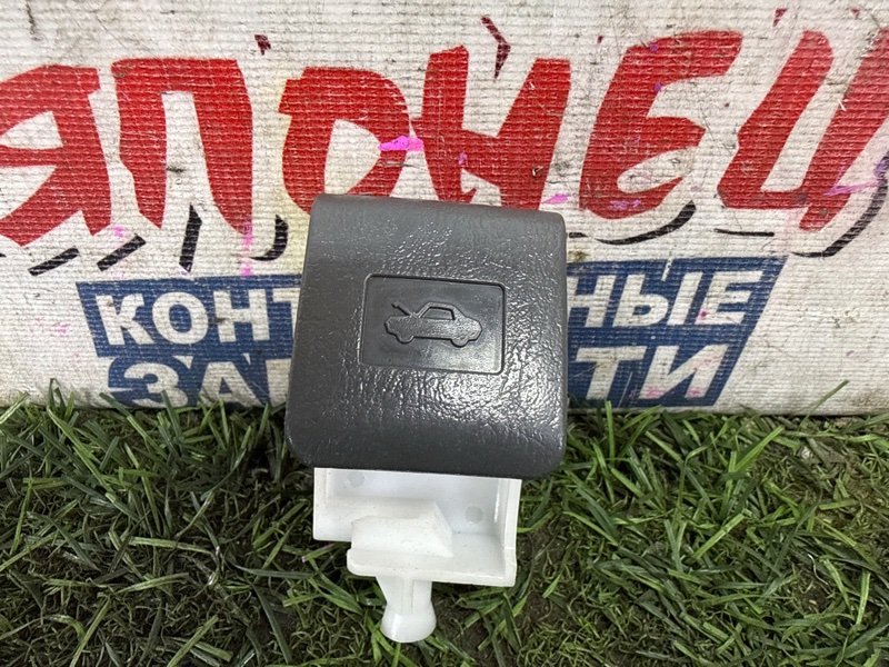 Ручка открывания капота TOYOTA NOAH ZRR70 3ZR-FE (б/у)