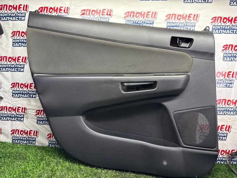 Обшивка двери TOYOTA WISH ZNE10 1ZZ-FE задняя левая (б/у)