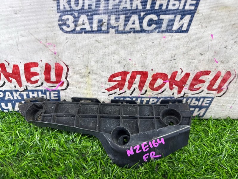 Крепление бампера TOYOTA COROLLA FIELDER NZE164 1NZ-FE переднее правое (б/у)