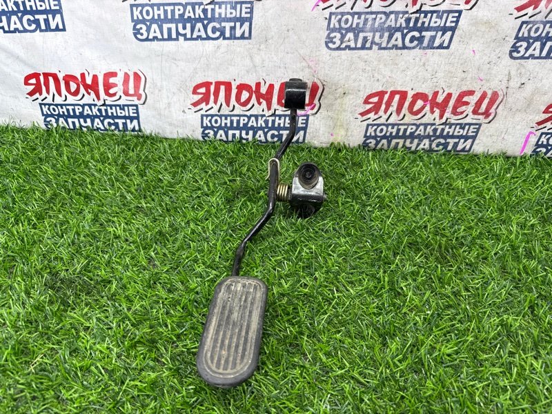 Педаль газа TOYOTA HARRIER MCU15 1MZ-FE (б/у)