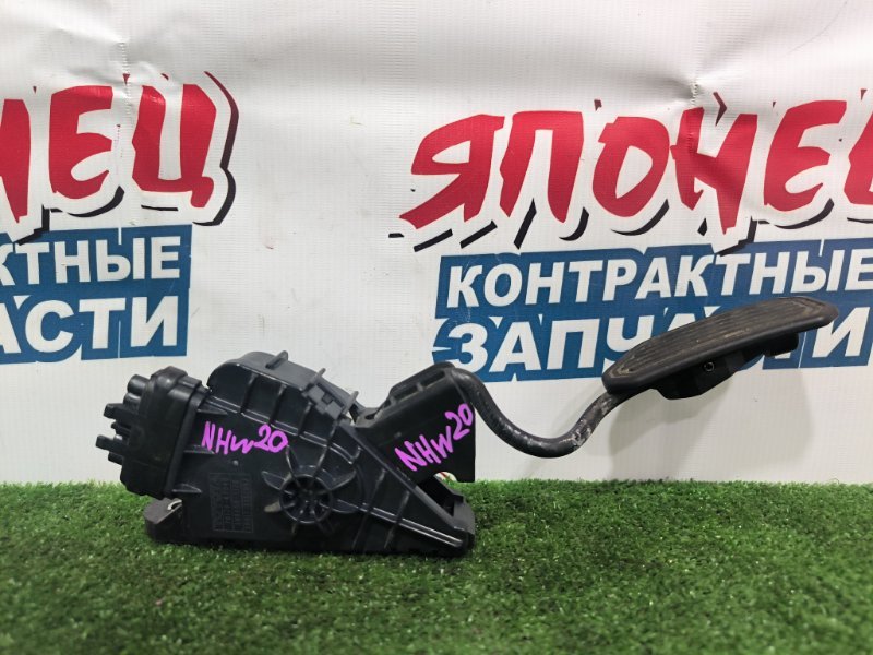 Педаль газа TOYOTA PRIUS NHW20 1NZ-FXE (б/у)