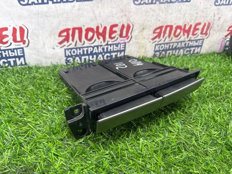 Подстаканник MITSUBISHI COLT Z21A 4A90 (б/у)