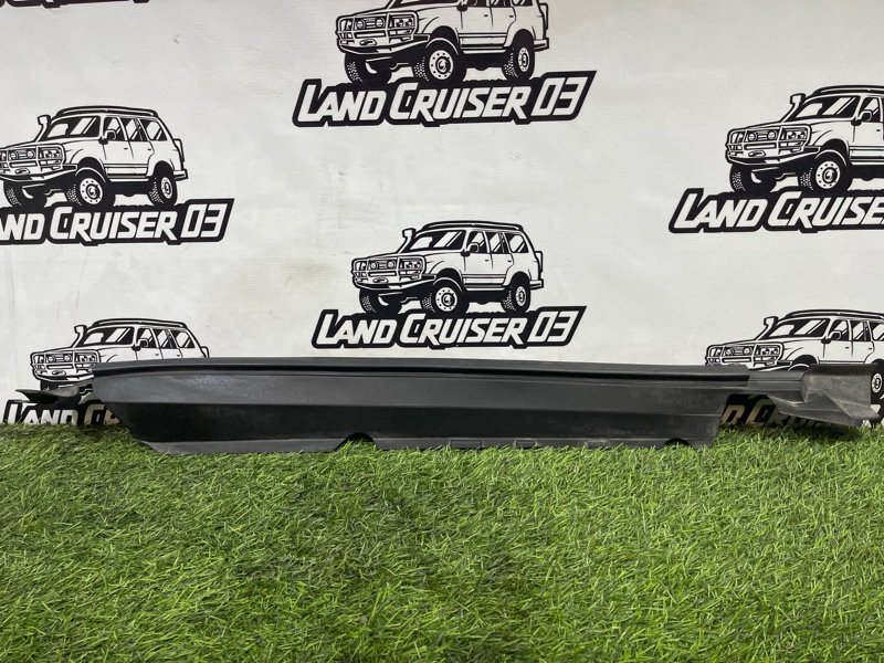 Пыльник крыла TOYOTA LAND CRUISER UZJ200 2UZ-FE передний правый (б/у)