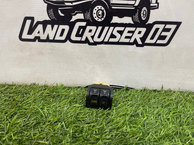 Кнопка управления антенной TOYOTA LAND CRUISER HDJ81 1HD-FT (б/у)