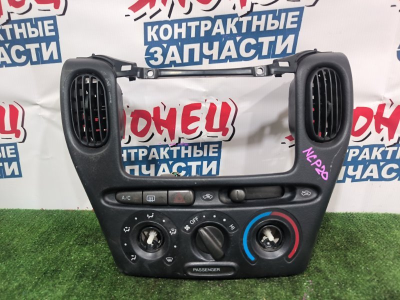 Блок управления климат-контролем TOYOTA FUNCARGO NCP20 1NZ-FE (б/у)