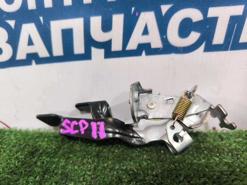 Ручка открывания багажника TOYOTA PLATZ SCP11 1SZ-FE (б/у)