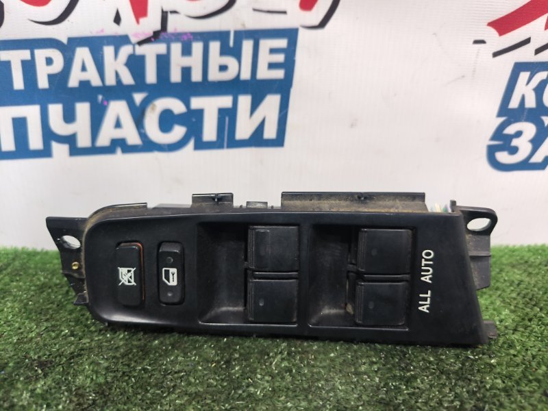 Блок упр. стеклоподъемниками TOYOTA CROWN GRS182 3GR-FSE передний правый (б/у)