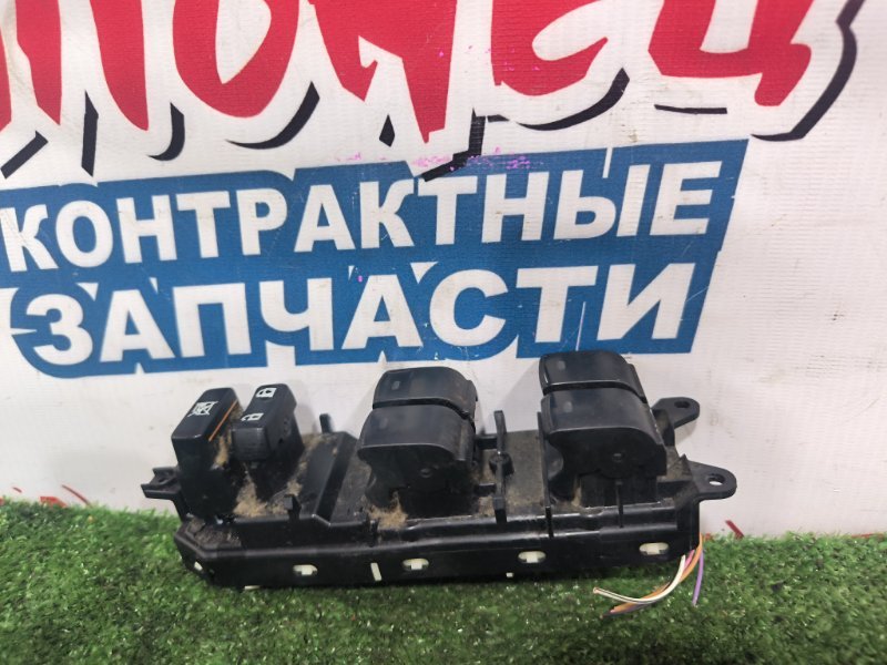 Блок упр. стеклоподъемниками TOYOTA PREMIO ZRT265 2ZR-FAE передний правый (б/у)