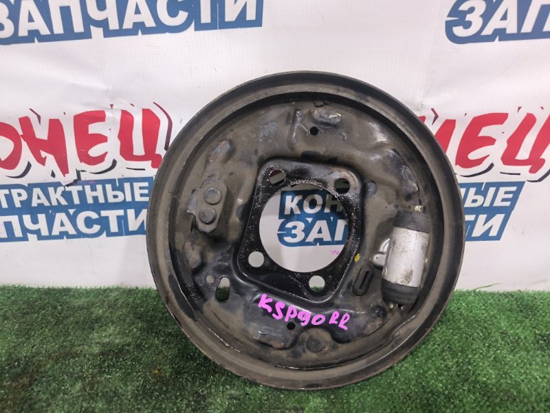 Щиток тормозного механизма TOYOTA VITZ KSP90 1KR-FE задний правый (б/у)