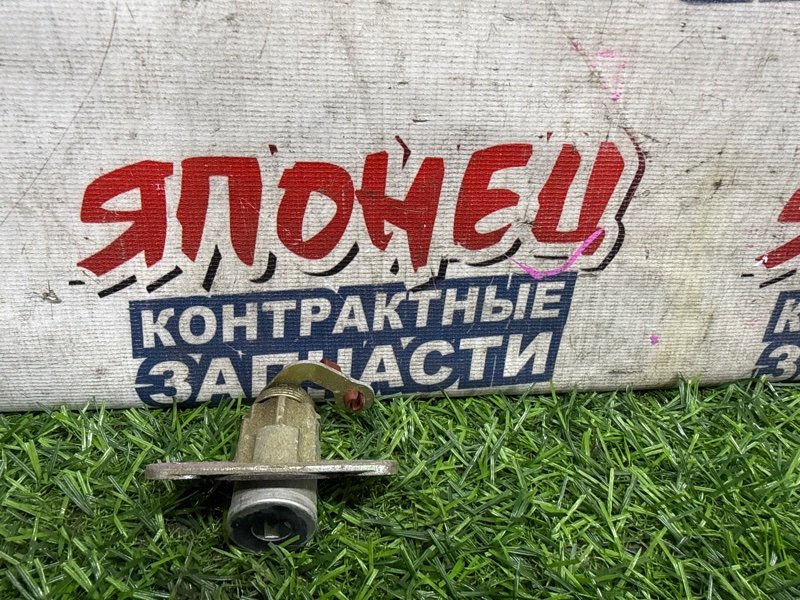 Личинка замка багажника TOYOTA ARISTO JZS160 2JZ-GE (б/у)