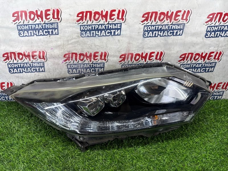Фара HONDA VEZEL RU3 LEB передняя правая (б/у)