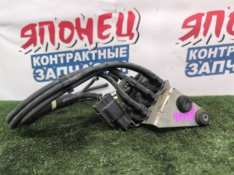 Клапан включения переднего моста MITSUBISHI DELICA PE8W 4M40T (б/у)