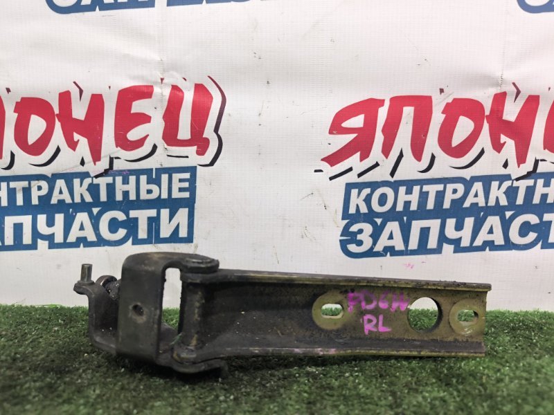 Ролик раздвижной двери MITSUBISHI DELICA PD6W 6G72 задний левый (б/у)