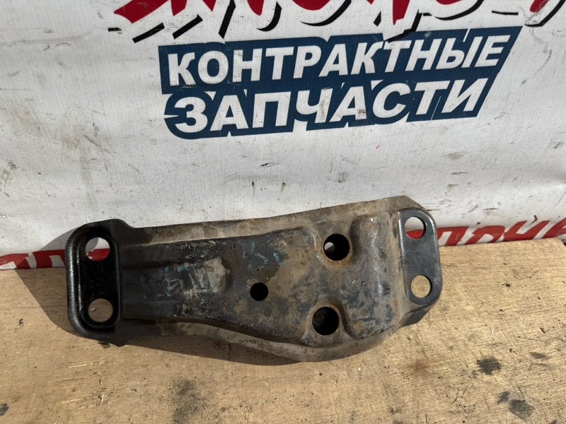 Кронштейн кпп SUBARU LEGACY BE5 EJ20 (б/у)
