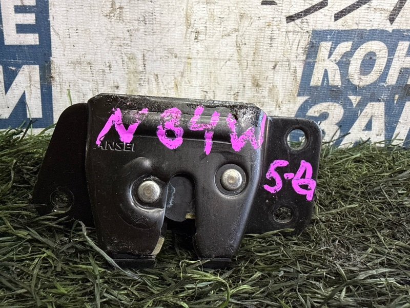 Замок двери багажника MITSUBISHI CHARIOT GRANDIS N84W 4G64 (б/у)