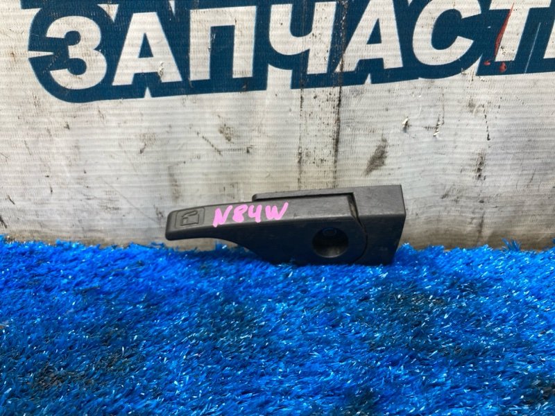 Ручка открывания бензобака MITSUBISHI CHARIOT GRANDIS N84W 4G64 2002 (б/у)
