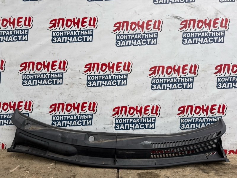 Решетка, жабо под дворники TOYOTA PRIUS NHW20 1NZ-FXE (б/у)