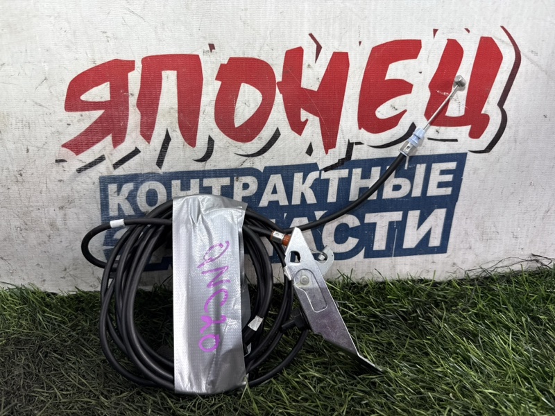 Тросик лючка топливного бака TOYOTA BB QNC20 K3-VE (б/у)