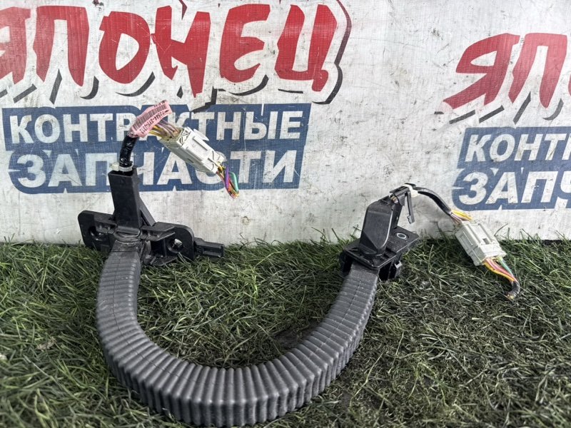 Проводка двери HONDA FREED GB3 L15A задняя правая (б/у)