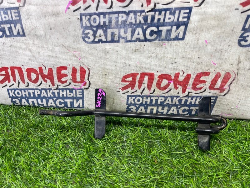 Крепление аккумулятора NISSAN VANETTE SK22MN R2 (б/у)