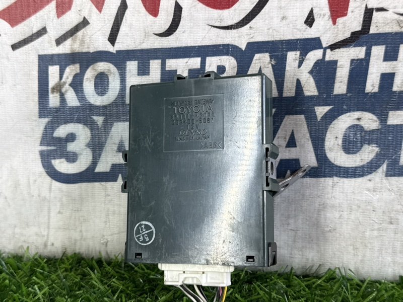 Блок управления бортовой сети TOYOTA PRIUS NHW20 1NZ-FXE (б/у)