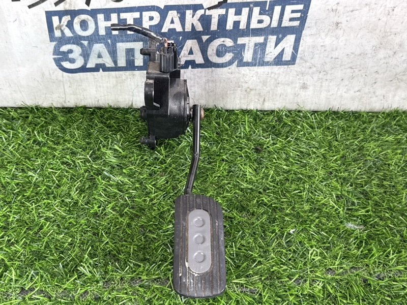 Педаль газа NISSAN CUBE BGZ11 CR14DE (б/у)