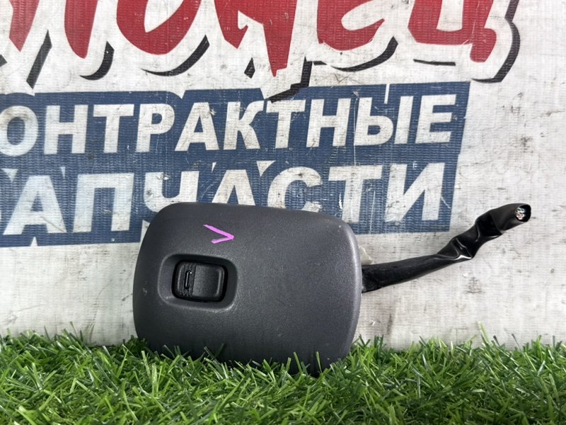 Кнопка стеклоподъемника DAIHATSU TERIOS KID J131G EF-DEM задняя (б/у)