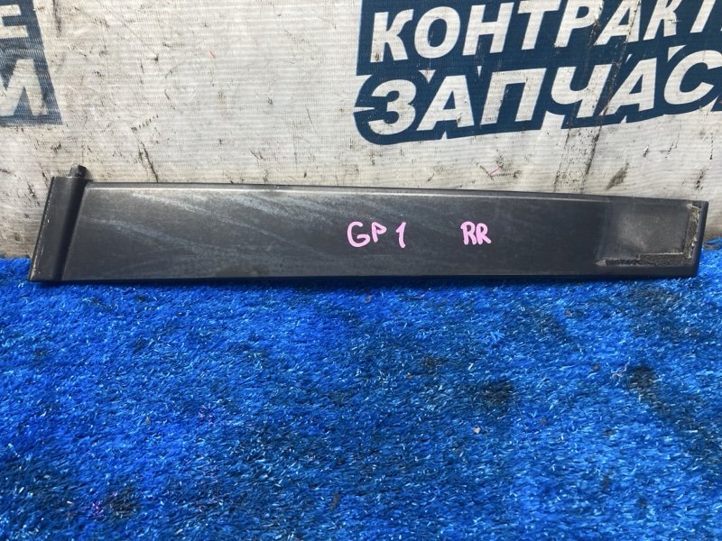 Накладка на дверь HONDA FIT GP1 LDA задняя правая (б/у)