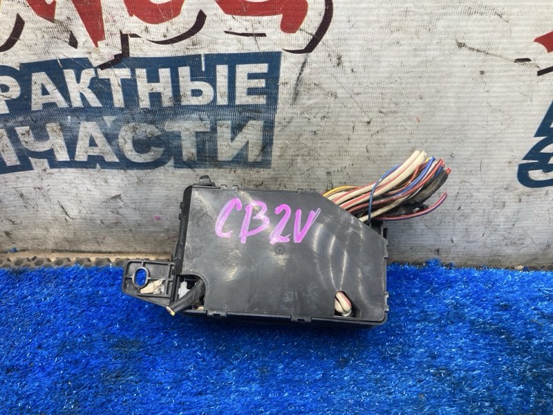 Блок предохранителей под капот MITSUBISHI LIBERO CB2V 4G15 (б/у)