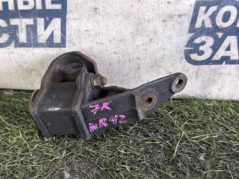 Подушка двигателя TOYOTA LITE ACE KR42 7K-E правая (б/у)