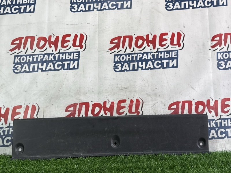 Накладка замка багажника SUBARU LEGACY BL5 EJ20 (б/у)