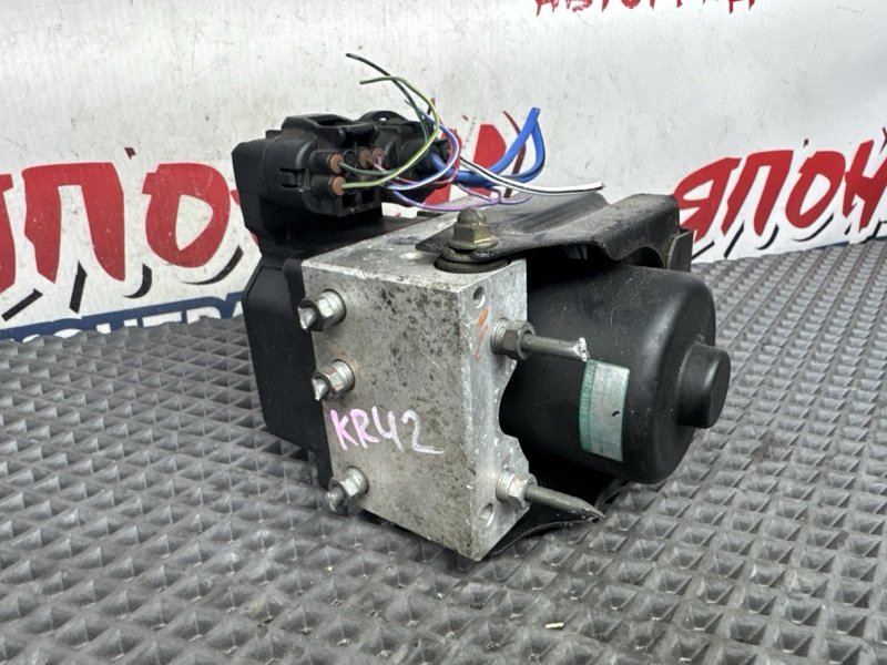 Блок abs TOYOTA TOWN ACE KR42 7K-E (б/у)