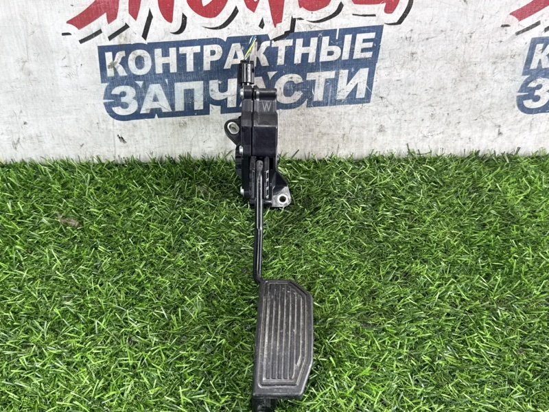 Педаль газа TOYOTA PRIUS ZVW30 2ZR-FXE (б/у)