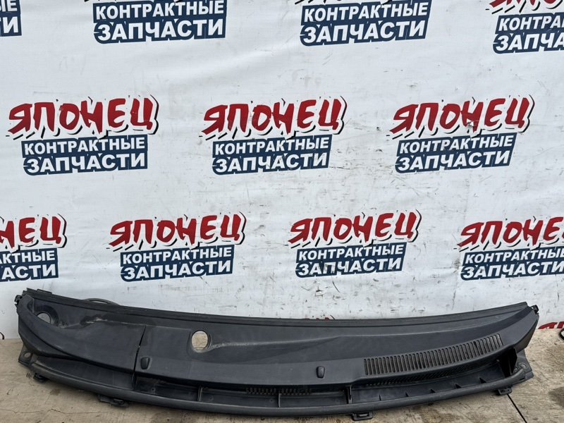 Решетка, жабо под дворники TOYOTA RACTIS NCP100 1NZ-FE (б/у)