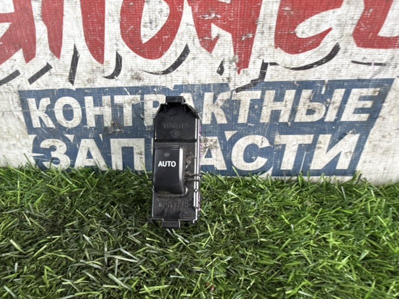 Кнопка стеклоподъемника TOYOTA OPA ZCT10 1ZZ-FE передняя левая (б/у)