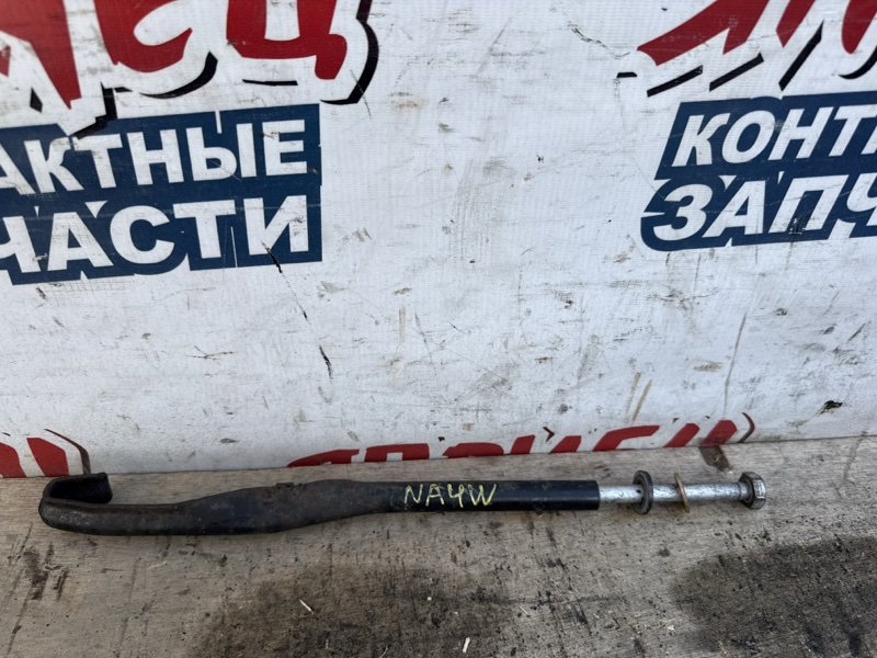 Крепление запасного колеса MITSUBISHI GRANDIS NA4W 4G69 (б/у)