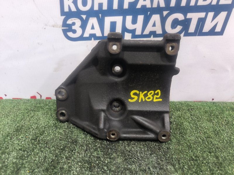 Кронштейн компрессора кондиционера NISSAN VANETTE SK82VN F8 (б/у)