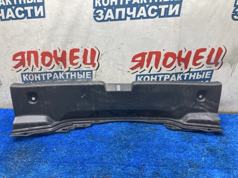 Накладка замка багажника TOYOTA AQUA NHP10 1NZ-FXE (б/у)