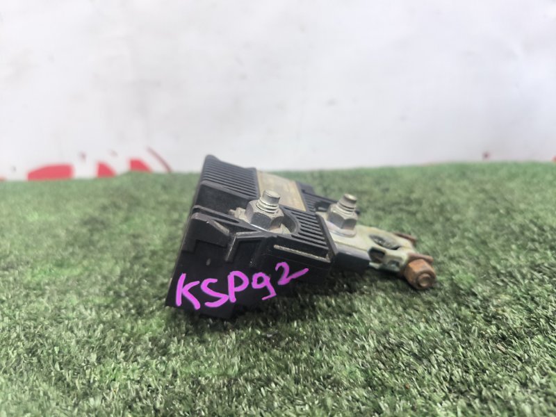 Блок предохранителей аккумулятора TOYOTA BELTA KSP92 1KR-FE (б/у)