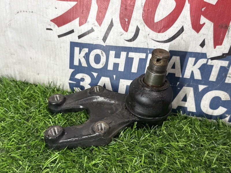 Шаровая опора NISSAN VANETTE SKP2MN L8 передняя (б/у)