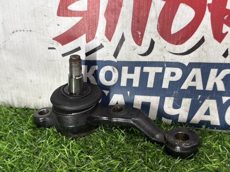 Шаровая опора TOYOTA CRESTA GX100 1G-FE передняя левая (б/у)
